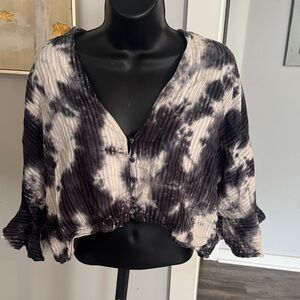 Storia Black and White Tie-Dye Blouse